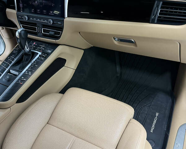 Порше Масан, объемом двигателя 3 л и пробегом 71 тыс. км за 46500 $, фото 22 на Automoto.ua