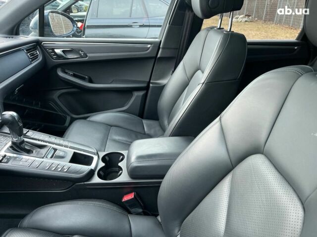 Порше Масан, объемом двигателя 2 л и пробегом 34 тыс. км за 71729 $, фото 6 на Automoto.ua