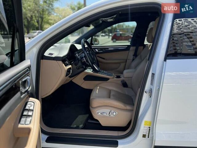 Порше Масан, объемом двигателя 1.98 л и пробегом 45 тыс. км за 44600 $, фото 15 на Automoto.ua