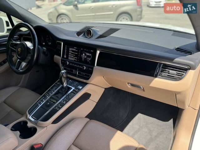 Порше Масан, объемом двигателя 1.98 л и пробегом 45 тыс. км за 44600 $, фото 18 на Automoto.ua