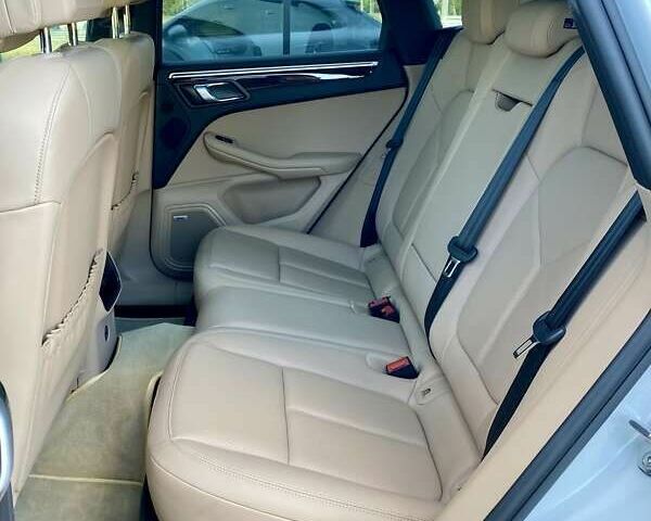 Порше Масан, объемом двигателя 2 л и пробегом 12 тыс. км за 49999 $, фото 29 на Automoto.ua