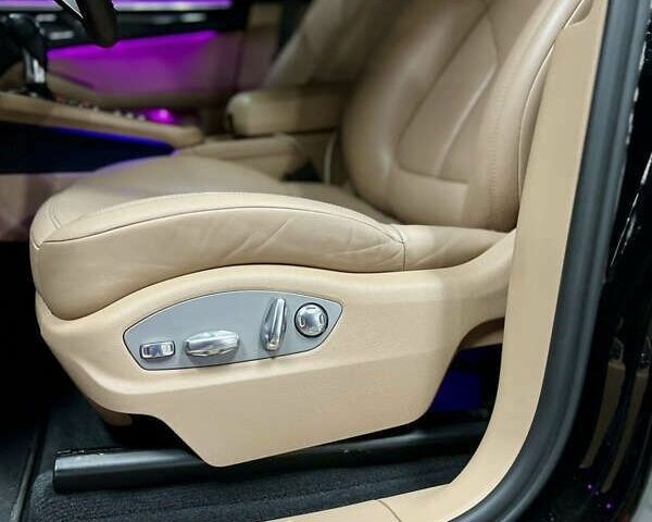 Порше Масан, объемом двигателя 3 л и пробегом 54 тыс. км за 52000 $, фото 16 на Automoto.ua