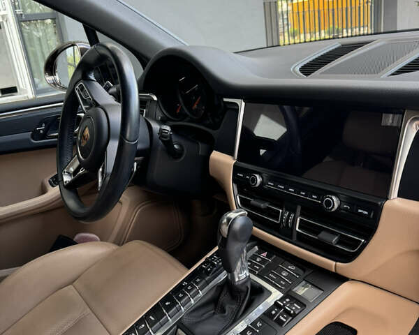 Порше Масан, объемом двигателя 2 л и пробегом 51 тыс. км за 59528 $, фото 1 на Automoto.ua