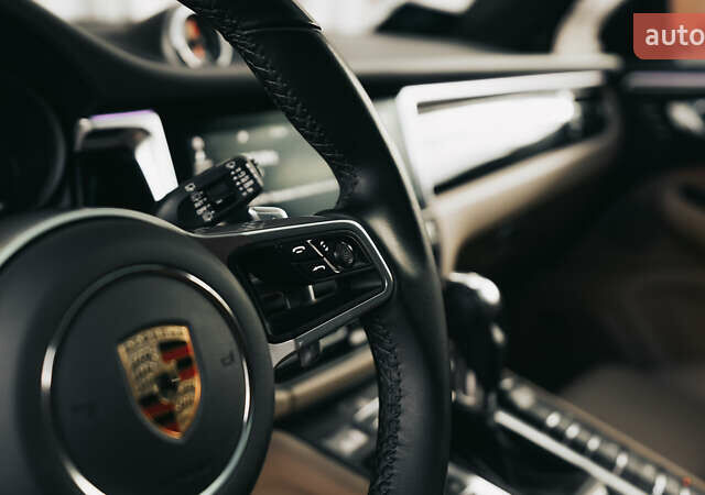 Порше Масан, объемом двигателя 3 л и пробегом 45 тыс. км за 62500 $, фото 30 на Automoto.ua