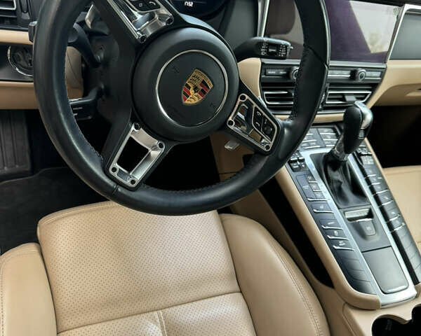 Порше Масан, объемом двигателя 2 л и пробегом 51 тыс. км за 59528 $, фото 2 на Automoto.ua
