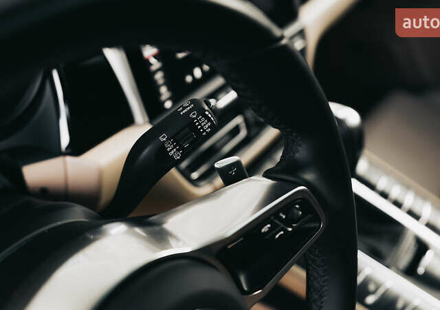 Порше Масан, объемом двигателя 3 л и пробегом 45 тыс. км за 62500 $, фото 31 на Automoto.ua