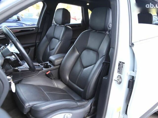 Порше Масан, объемом двигателя 3 л и пробегом 45 тыс. км за 48900 $, фото 8 на Automoto.ua