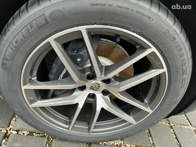 Порше Масан, объемом двигателя 2 л и пробегом 12 тыс. км за 76685 $, фото 13 на Automoto.ua