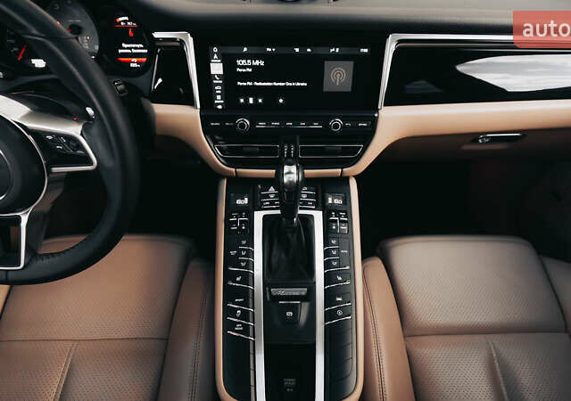 Порше Масан, объемом двигателя 3 л и пробегом 45 тыс. км за 62500 $, фото 26 на Automoto.ua