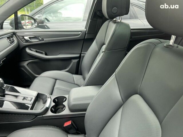 Порше Масан, объемом двигателя 2 л и пробегом 1 тыс. км за 83032 $, фото 16 на Automoto.ua