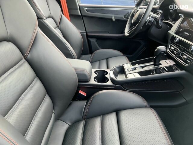 Порше Масан, объемом двигателя 3 л и пробегом 1 тыс. км за 117592 $, фото 6 на Automoto.ua
