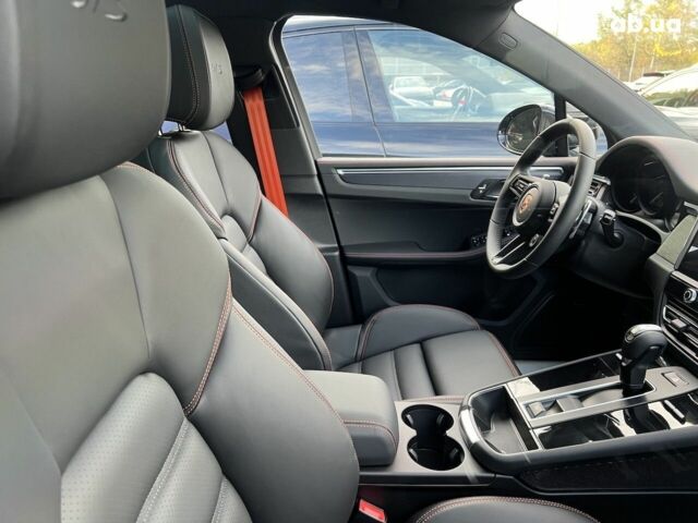 Порше Масан, объемом двигателя 3 л и пробегом 1 тыс. км за 117592 $, фото 41 на Automoto.ua