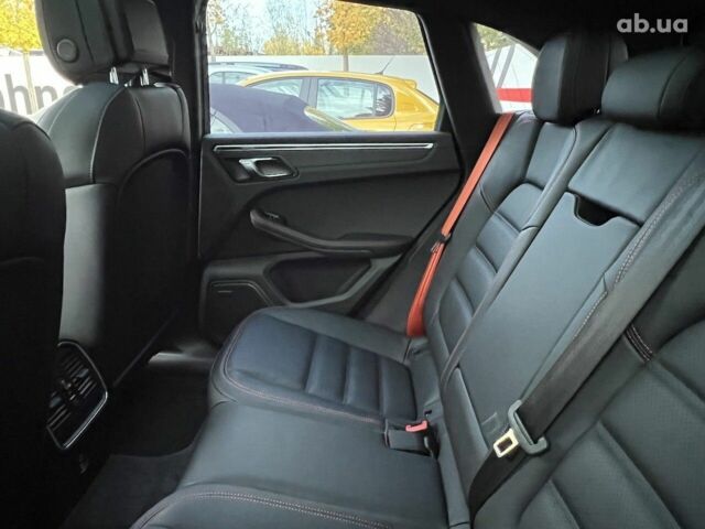 Порше Масан, объемом двигателя 3 л и пробегом 1 тыс. км за 117592 $, фото 9 на Automoto.ua