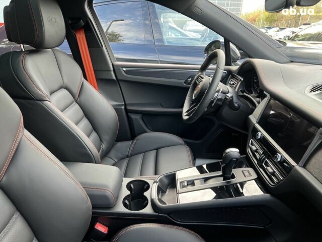 Порше Масан, объемом двигателя 3 л и пробегом 1 тыс. км за 117592 $, фото 4 на Automoto.ua