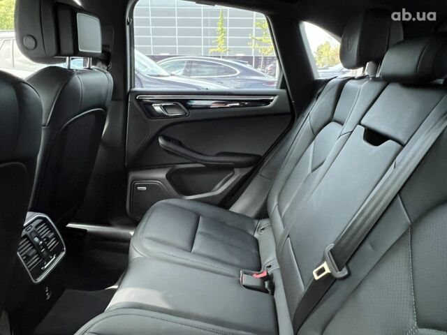 Порше Масан, объемом двигателя 3 л и пробегом 19 тыс. км за 86727 $, фото 13 на Automoto.ua