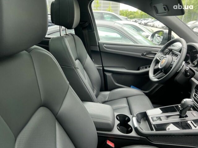 Порше Масан, объемом двигателя 2 л и пробегом 1 тыс. км за 83032 $, фото 6 на Automoto.ua