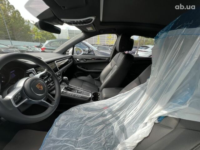 Порше Масан, объемом двигателя 3 л и пробегом 19 тыс. км за 86727 $, фото 7 на Automoto.ua