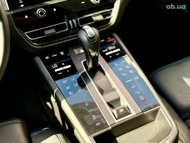 Порше Масан, объемом двигателя 3 л и пробегом 23 тыс. км за 82900 $, фото 24 на Automoto.ua