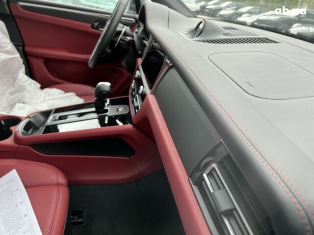 Порше Масан, объемом двигателя 2 л и пробегом 0 тыс. км за 96182 $, фото 5 на Automoto.ua