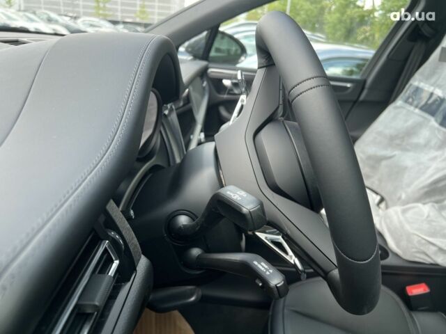 Порше Масан, объемом двигателя 3 л и пробегом 0 тыс. км за 122591 $, фото 36 на Automoto.ua