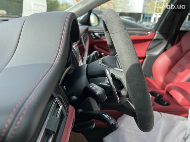 Порше Масан, объемом двигателя 2.89 л и пробегом 0 тыс. км за 135415 $, фото 25 на Automoto.ua
