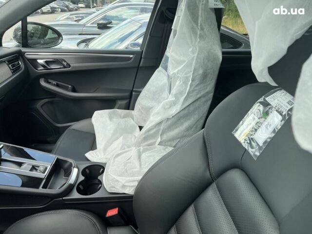 Порше Масан, объемом двигателя 3 л и пробегом 0 тыс. км за 122591 $, фото 7 на Automoto.ua