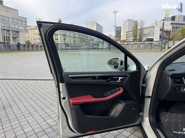 Порше Масан, объемом двигателя 2.9 л и пробегом 16 тыс. км за 94999 $, фото 11 на Automoto.ua