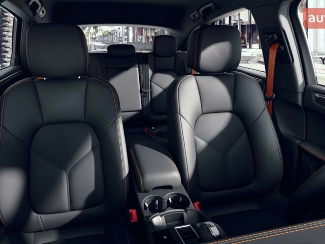 Порше Масан, объемом двигателя 1.98 л и пробегом 0 тыс. км за 93826 $, фото 4 на Automoto.ua
