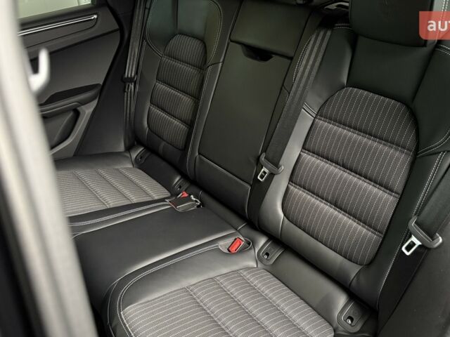 Порше Масан, объемом двигателя 1.98 л и пробегом 0 тыс. км за 82562 $, фото 12 на Automoto.ua