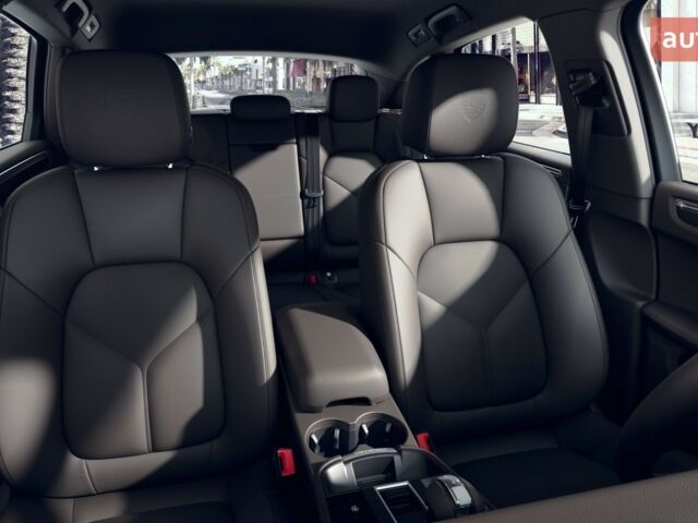 Порше Масан, объемом двигателя 1.98 л и пробегом 0 тыс. км за 85753 $, фото 4 на Automoto.ua
