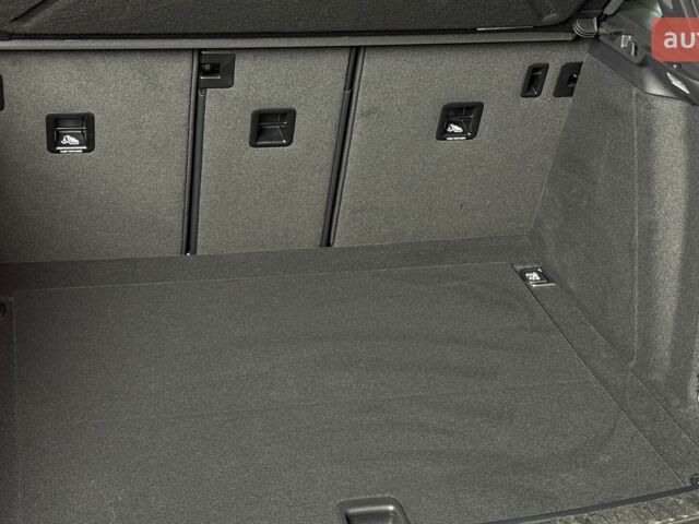 Порше Масан, объемом двигателя 1.98 л и пробегом 0 тыс. км за 82562 $, фото 19 на Automoto.ua