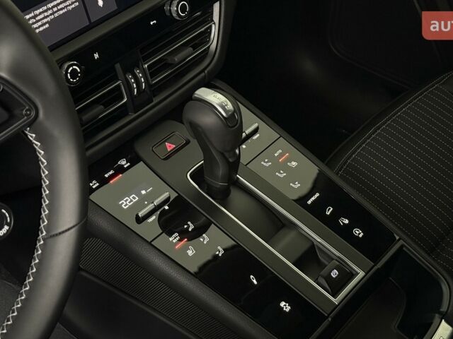 Порше Масан, объемом двигателя 1.98 л и пробегом 0 тыс. км за 82562 $, фото 10 на Automoto.ua