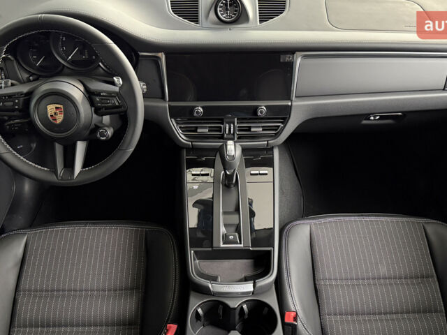 Порше Масан, объемом двигателя 1.98 л и пробегом 0 тыс. км за 82562 $, фото 13 на Automoto.ua