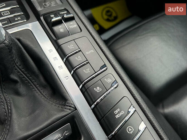 Сірий Порше Масан, об'ємом двигуна 3 л та пробігом 159 тис. км за 21200 $, фото 18 на Automoto.ua