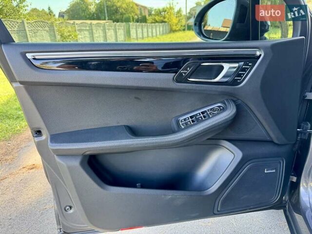 Порше Масан 2014 в Киеве на Automoto.ua Серый Порше Масан, объемом двигателя 3 л и пробегом 205 тыс. км за 21999 $, фото 18 на Automoto.ua