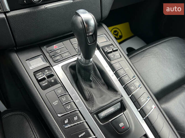 Сірий Порше Масан, об'ємом двигуна 3 л та пробігом 159 тис. км за 21200 $, фото 16 на Automoto.ua