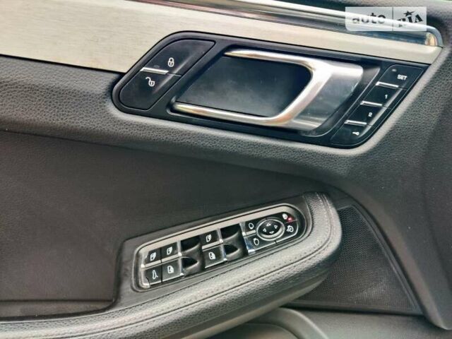 Серый Порше Масан, объемом двигателя 3 л и пробегом 151 тыс. км за 30500 $, фото 26 на Automoto.ua