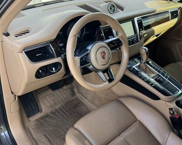 Серый Порше Масан, объемом двигателя 3 л и пробегом 158 тыс. км за 30000 $, фото 6 на Automoto.ua