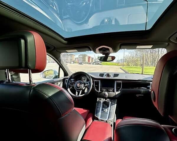 Серый Порше Масан, объемом двигателя 3 л и пробегом 134 тыс. км за 25500 $, фото 11 на Automoto.ua