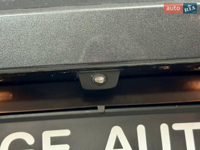 Серый Порше Масан, объемом двигателя 3 л и пробегом 177 тыс. км за 38000 $, фото 33 на Automoto.ua