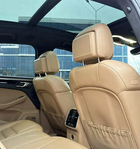 Серый Порше Масан, объемом двигателя 2.89 л и пробегом 106 тыс. км за 30500 $, фото 20 на Automoto.ua