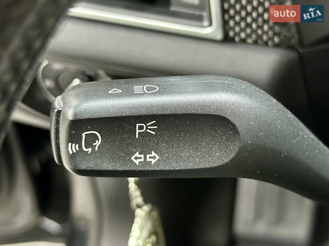 Серый Порше Масан, объемом двигателя 3 л и пробегом 177 тыс. км за 38000 $, фото 65 на Automoto.ua