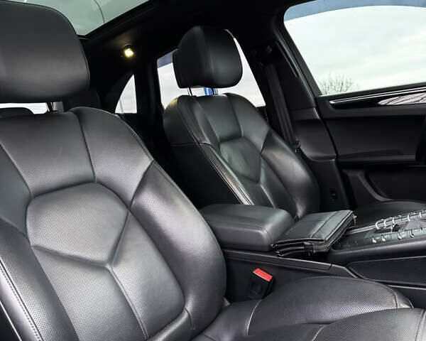 Сірий Порше Масан, об'ємом двигуна 3 л та пробігом 120 тис. км за 27999 $, фото 12 на Automoto.ua