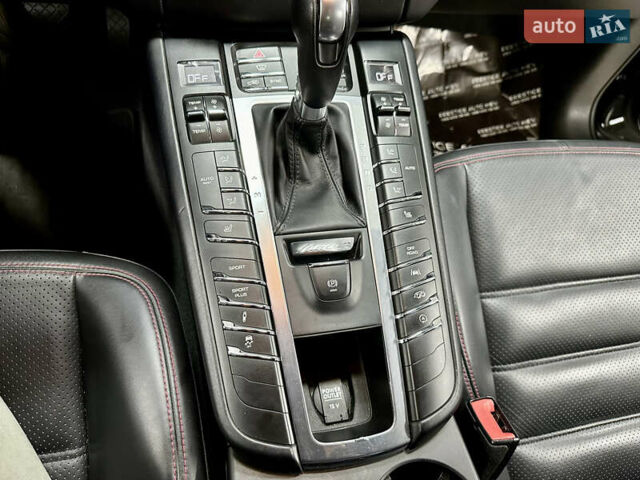 Серый Порше Масан, объемом двигателя 3 л и пробегом 177 тыс. км за 38000 $, фото 67 на Automoto.ua