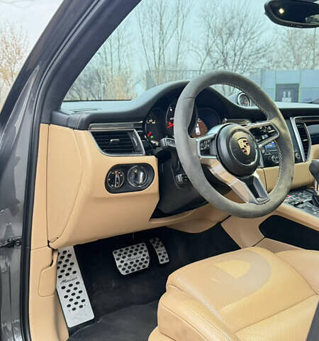 Серый Порше Масан, объемом двигателя 2.89 л и пробегом 106 тыс. км за 30500 $, фото 12 на Automoto.ua