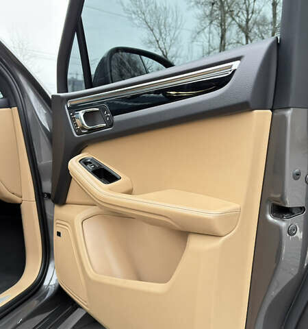 Серый Порше Масан, объемом двигателя 2.89 л и пробегом 106 тыс. км за 30500 $, фото 22 на Automoto.ua