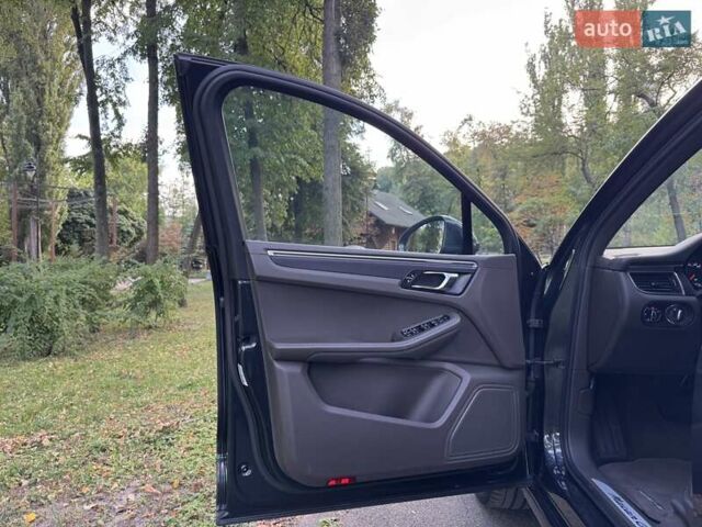Серый Порше Масан, объемом двигателя 3 л и пробегом 155 тыс. км за 29900 $, фото 42 на Automoto.ua