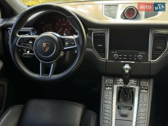 Порше Масан 2016 в Киеве на Automoto.ua Серый Порше Масан, объемом двигателя 3 л и пробегом 111 тыс. км за 32000 $, фото 21 на Automoto.ua