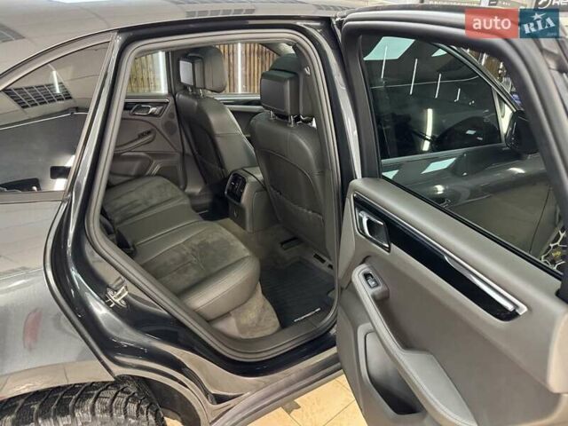 Серый Порше Масан, объемом двигателя 1.98 л и пробегом 195 тыс. км за 30990 $, фото 11 на Automoto.ua