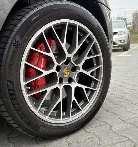 Серый Порше Масан, объемом двигателя 2.89 л и пробегом 106 тыс. км за 30500 $, фото 9 на Automoto.ua